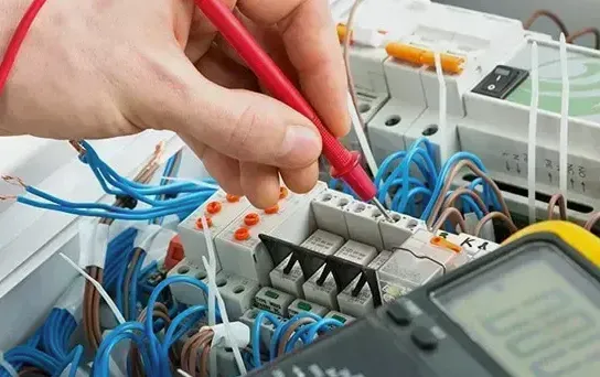 Professional electrician in Hampton